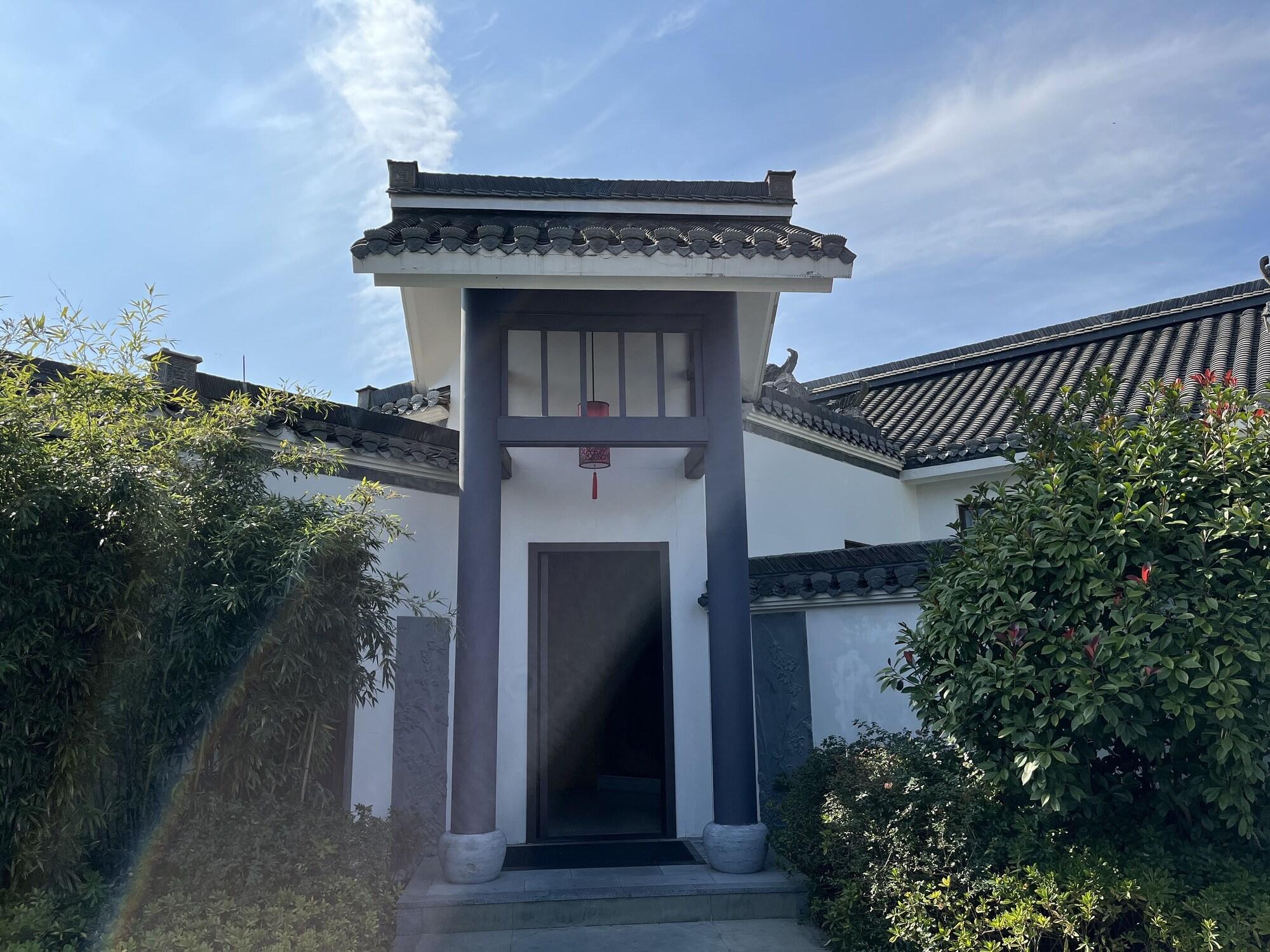 Banyan Tree Hotel Huangshan-The Ancient Charm Of Huizhou, A Paradise Exterior photo