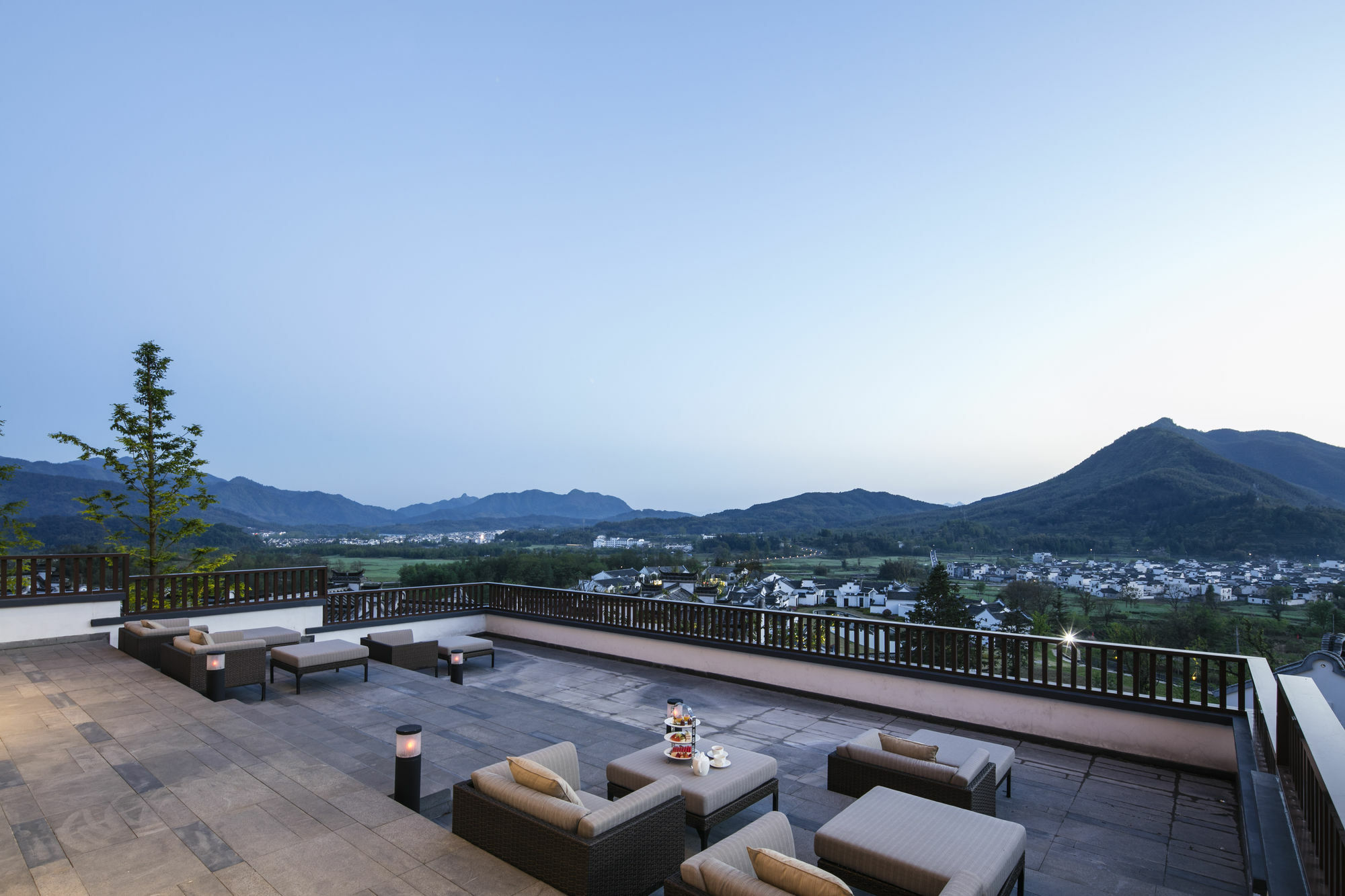 Banyan Tree Hotel Huangshan-The Ancient Charm Of Huizhou, A Paradise Exterior photo